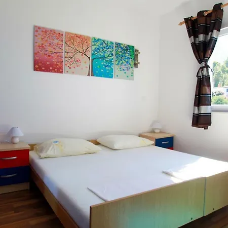 Nede Apartment *