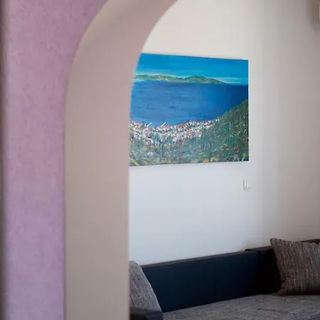 Nede Apartment *